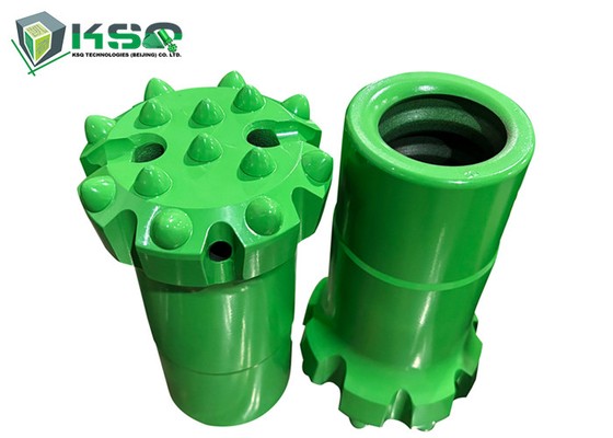 Foratura industriale in acciaio al carbonio T51 di diametro 102 mm con un pulsante conico