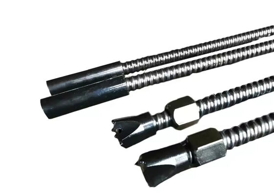 Sistema di bulloni di ancoraggio a filo pieno a forgia auto-perforazione R23 R32 R38 R51 T76 per la stabilizzazione del pendio del tunnel di estrazione del minerale