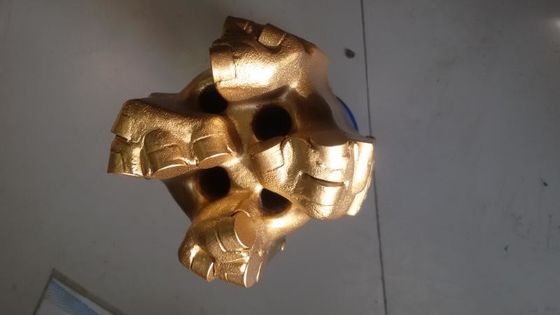 Gli strumenti di perforazione della roccia del tagliente di PDC per IADC codificano G4456 HY/M422 con il calibro di progettazione regolare